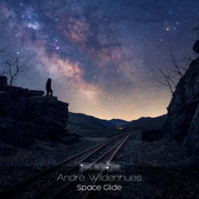ANDRE WILDENHUES - SPACE GLIDE